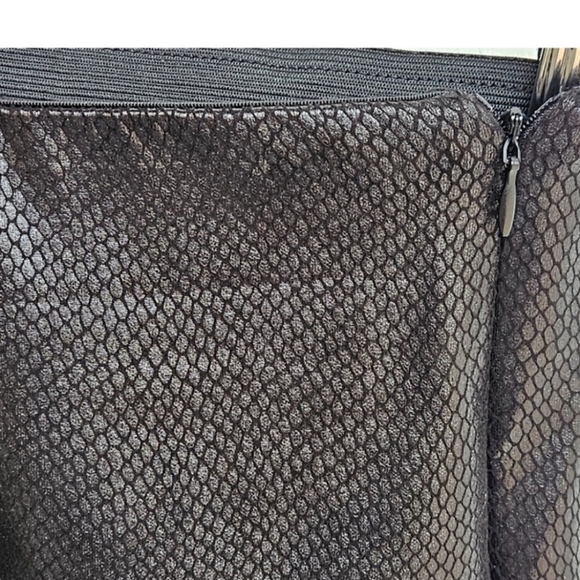 Zara Women’s Faux Leather Reptile Hi-Rise Black Size Large Legging NEW - Picture 4 of 6